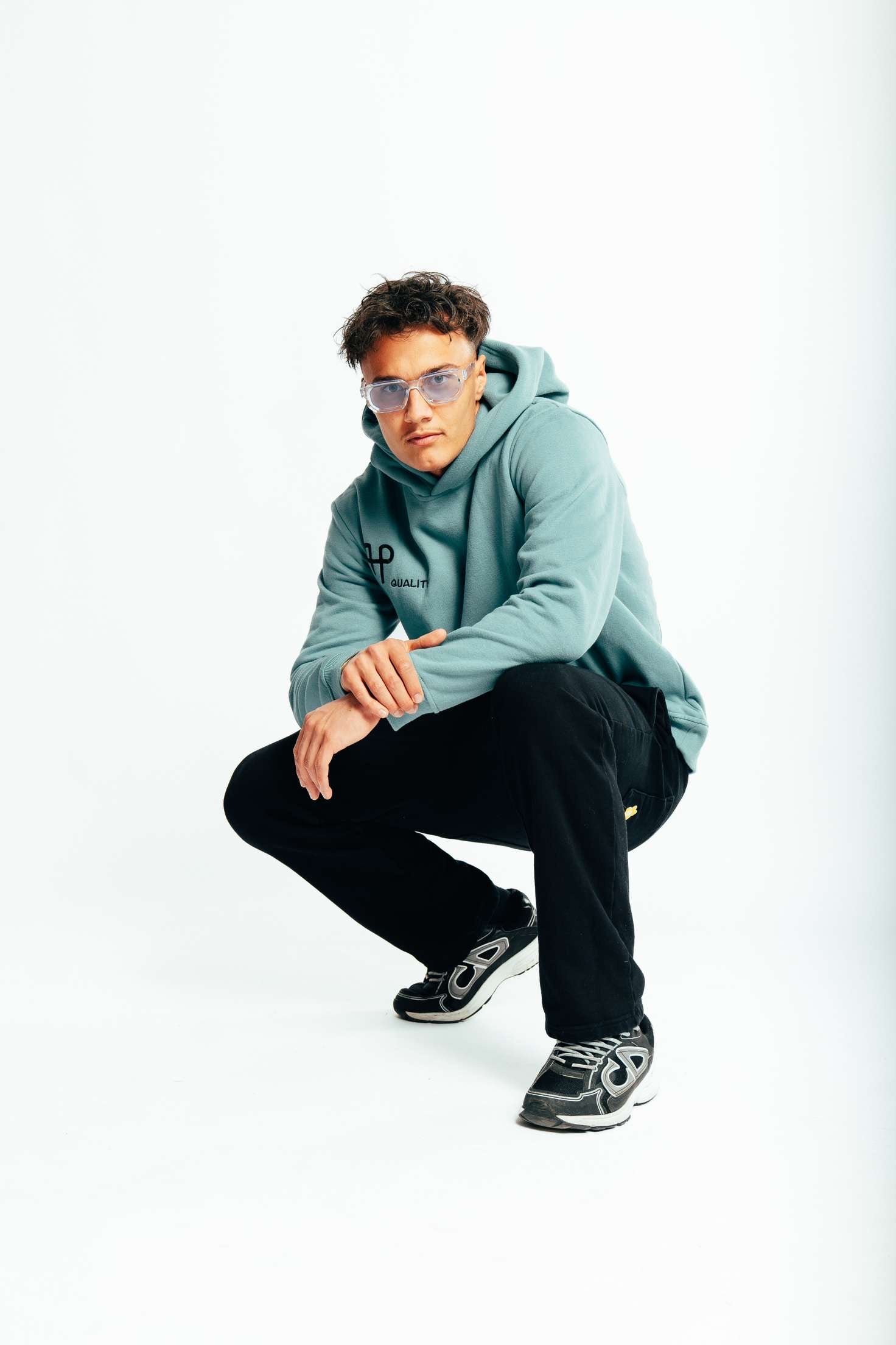 Sweat Vert à capuche "Jardin Fleuri"